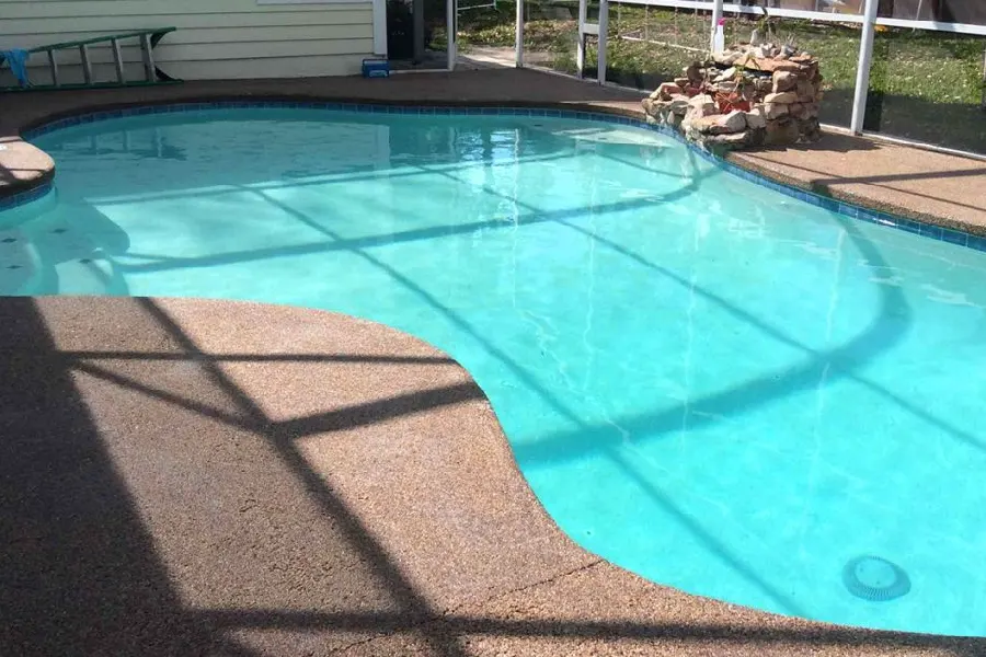 Luxurious Gunite Pool Resurfacing: A Comprehensive Review